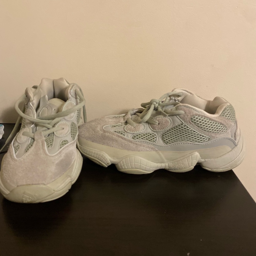 adidas Yeezy 500 Salt - Picture 5 of 7